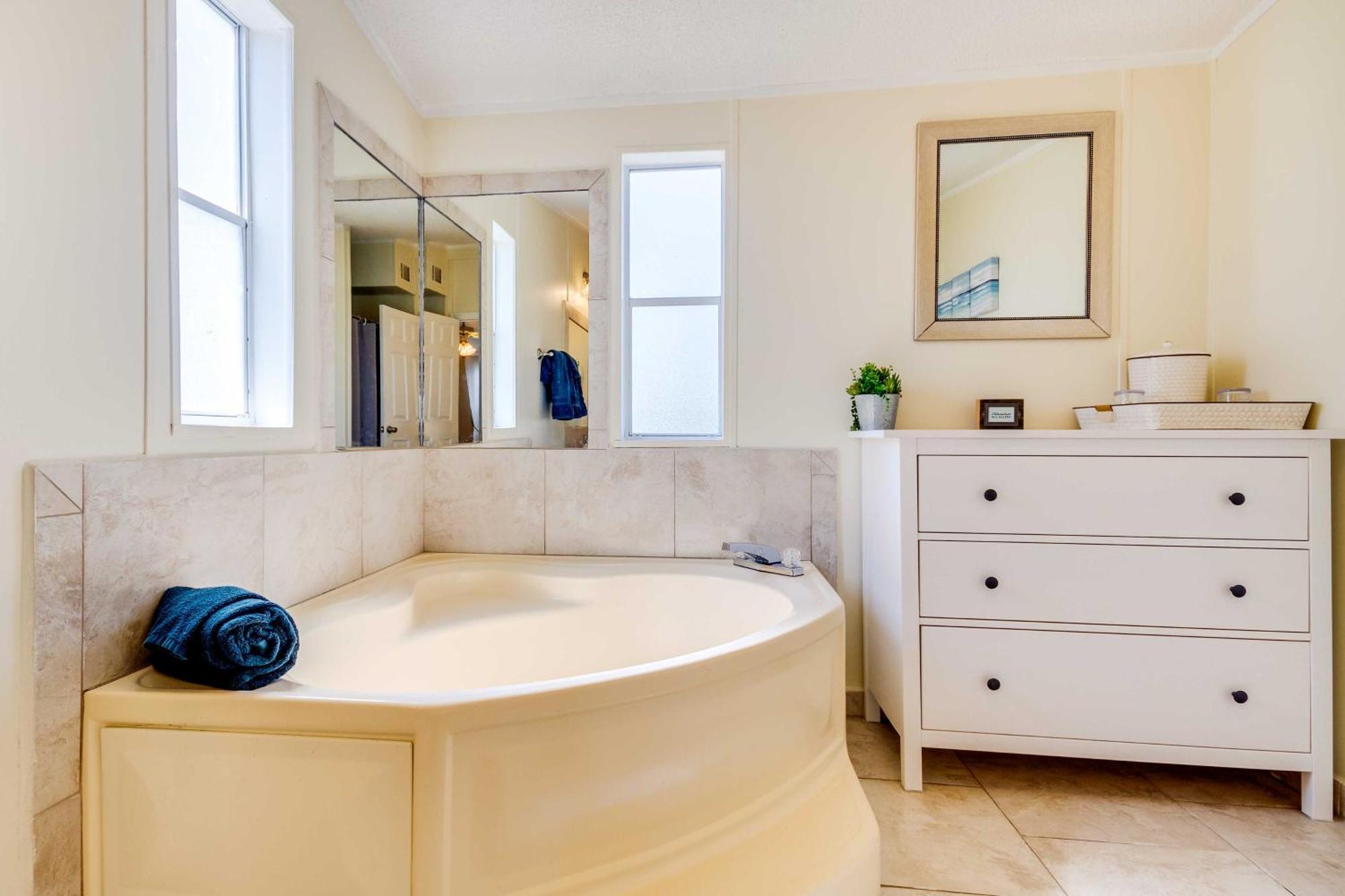 Stunning Pensacola Home, 8 Mi To Downtown! المظهر الخارجي الصورة