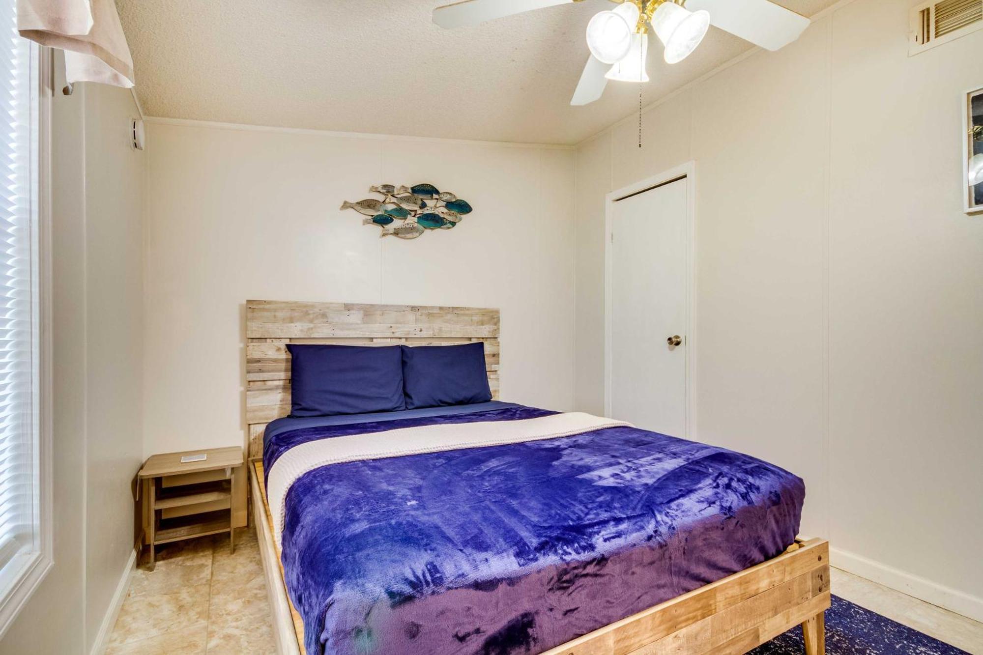 Stunning Pensacola Home, 8 Mi To Downtown! المظهر الخارجي الصورة