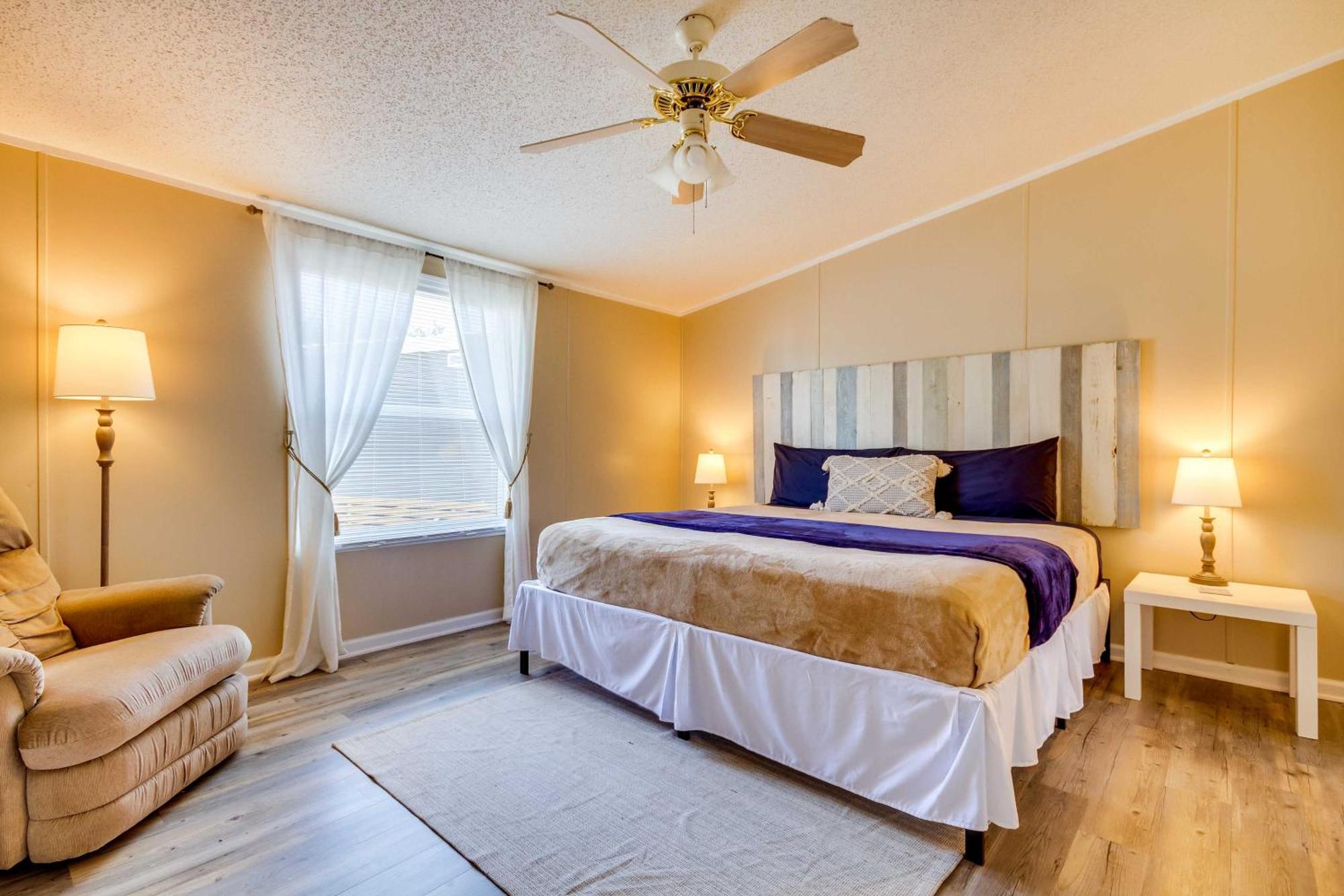 Stunning Pensacola Home, 8 Mi To Downtown! المظهر الخارجي الصورة