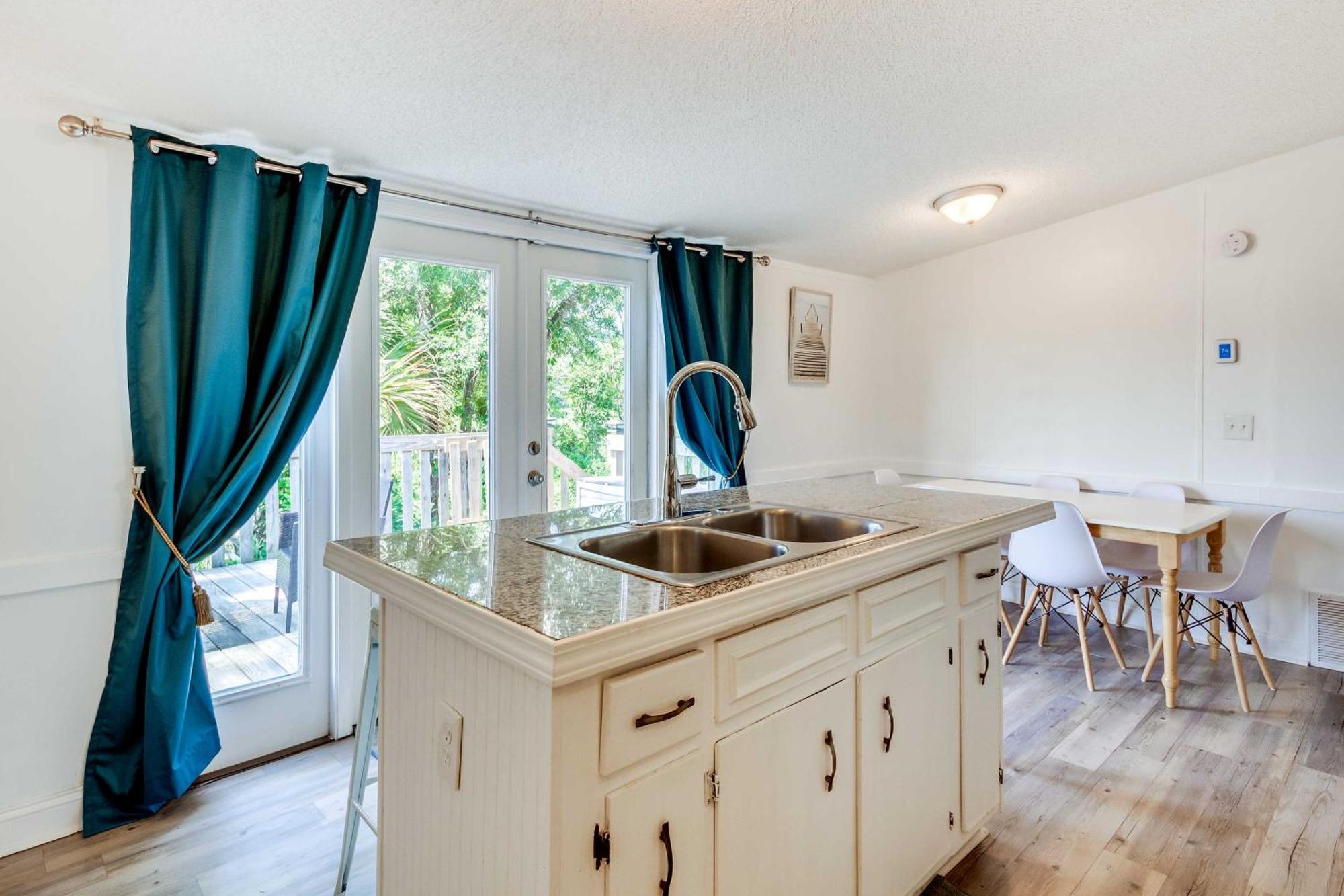 Stunning Pensacola Home, 8 Mi To Downtown! المظهر الخارجي الصورة